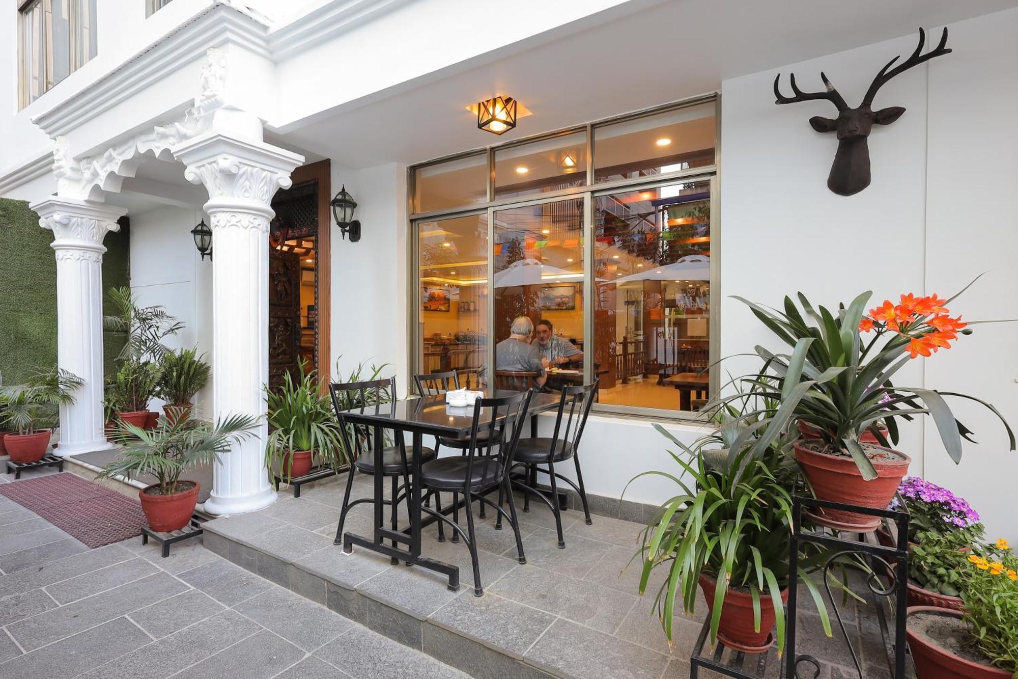 Magnificent Hotel Kathmandu Exterior foto