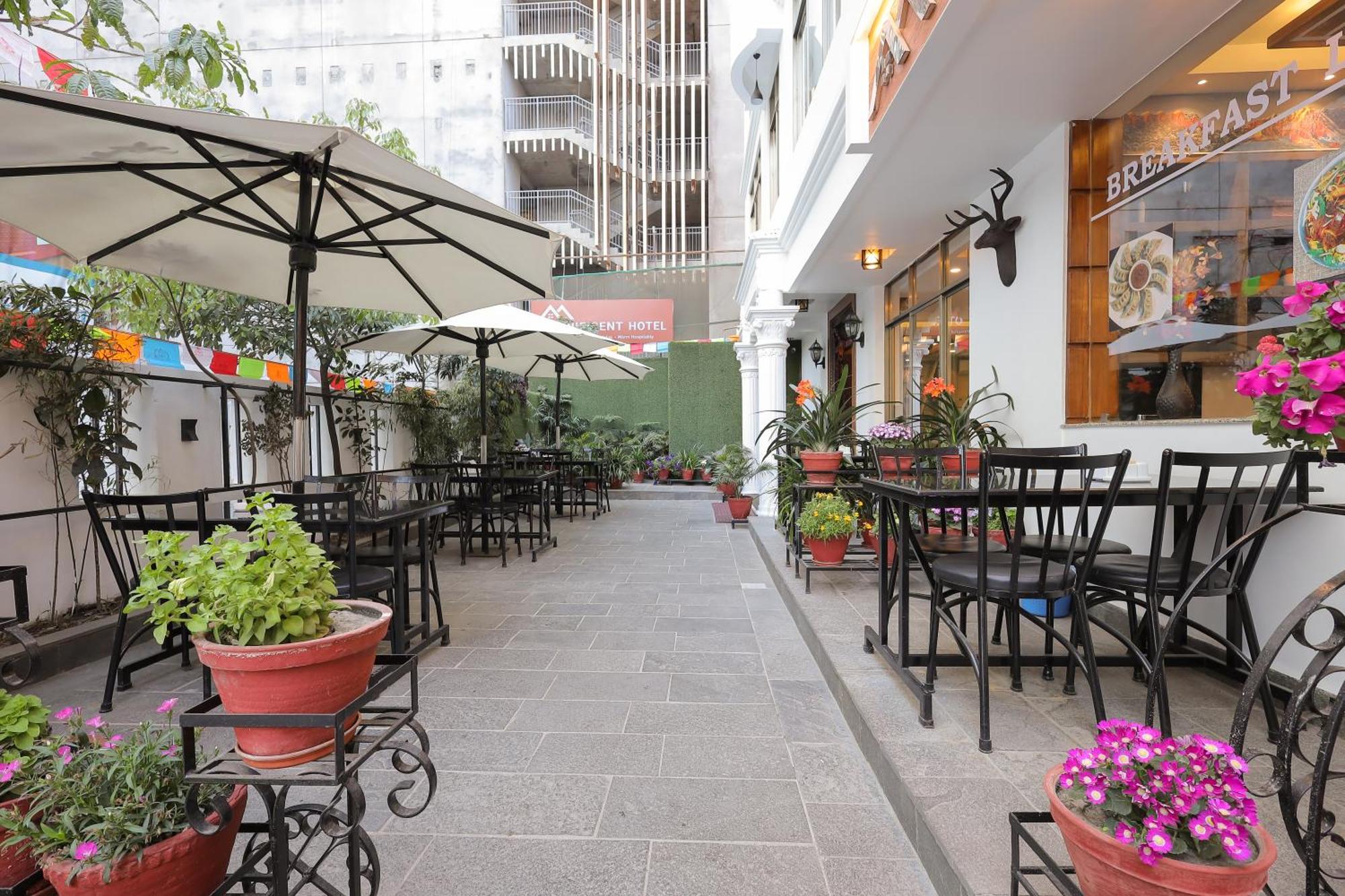 Magnificent Hotel Kathmandu Exterior foto